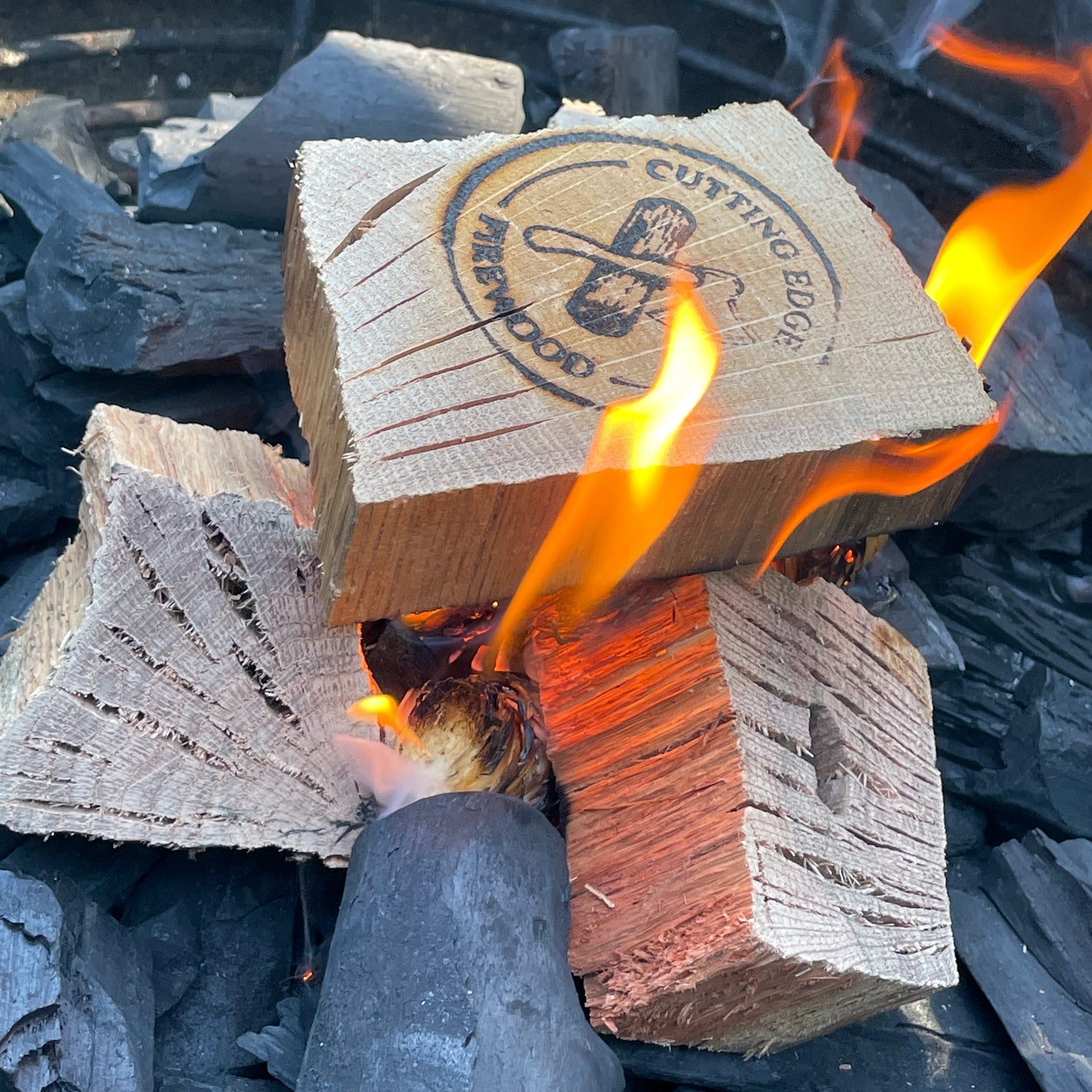 Smoking woods on ceramic smoker